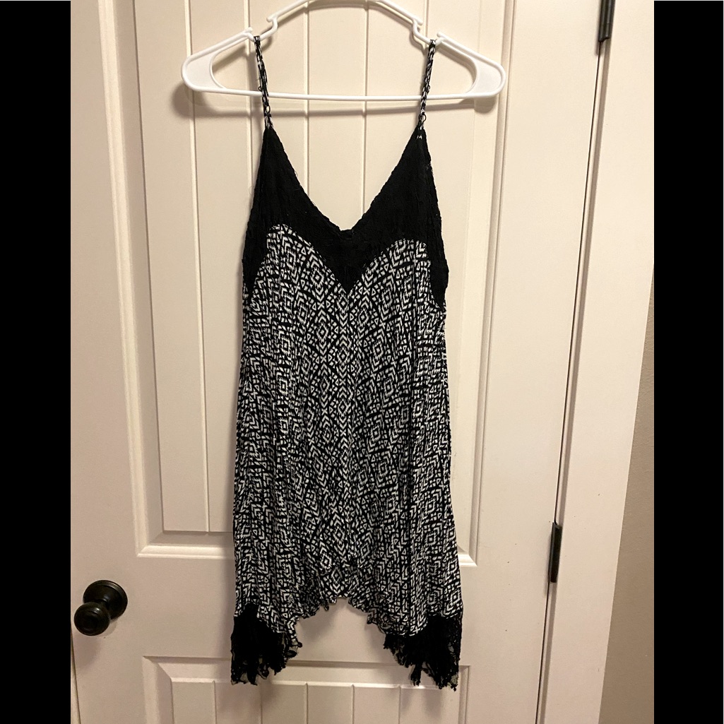 Cute Patterned Dress With Lace Hem